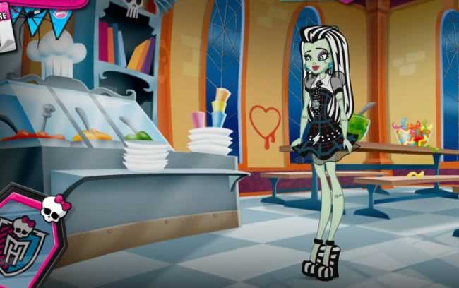 Frankie te ayuda a preparar tu Fiesta de Halloween recorriendo el Instituto Monster High con ella y encontrando todo lo que busca.