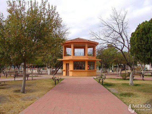 Plaza Benito Juarez, México 57, Agujita, 26700 Sabinas, Coah., México, Actividades recreativas | COAH