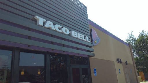 Mexican Restaurant «Taco Bell», reviews and photos, 305 N 8th St, Independence, KS 67301, USA