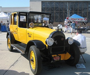 Checker 1923 Model H