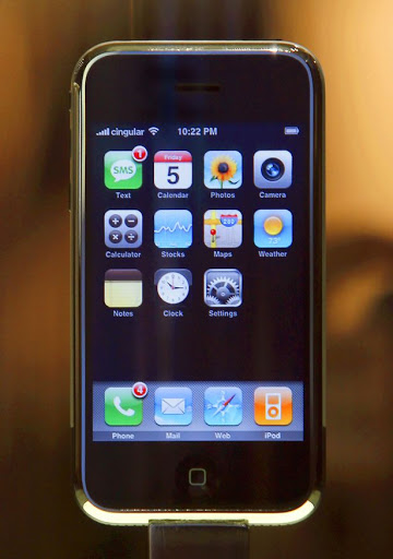 an image of iPhone 2G