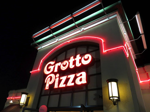 Pizza Restaurant «Grotto Pizza», reviews and photos, 2015 Concord Pike, Wilmington, DE 19803, USA