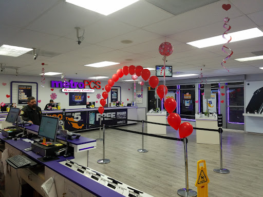 Cell Phone Store «MetroPCS Authorized Dealer», reviews and photos, 12800 San Pablo Ave, Richmond, CA 94805, USA