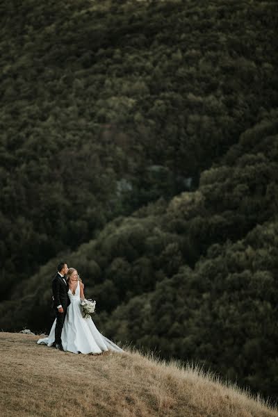 Wedding photographer Loretta Fenesi (lorettartphoto). Photo of 13 September 2022