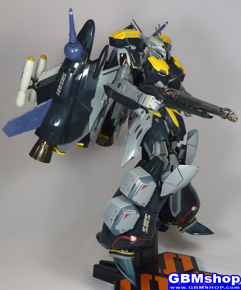 Macross Frontier VF-25S Armored Messiah with Reaction Missiles Battroid Mode Renewal Version