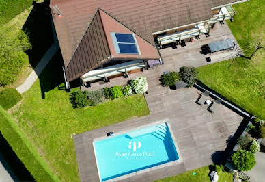 Villa with pool and terrace 3