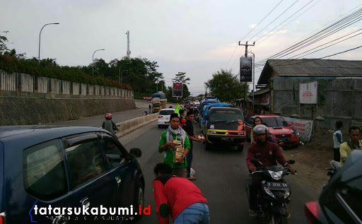 
F HUKATAN KSBSI Sukabumi Kembali Turun Kejalan di Bulan Ramadhan
