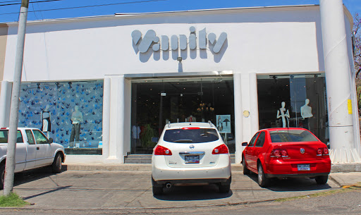 Vannity, Blvd. Bernardo Quintana Arrioja 532, Arboledas, 76140 Santiago de Querétaro, Qro., México, Tienda de ropa | QRO