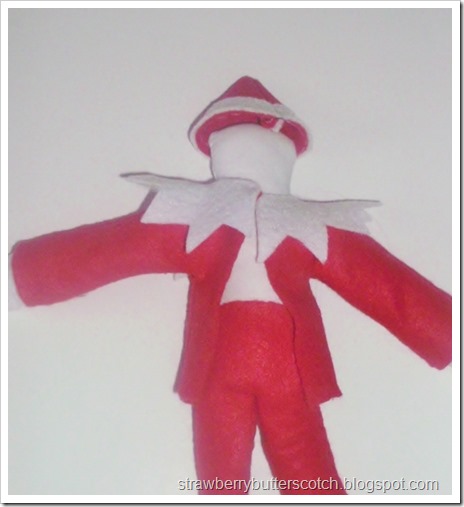 Diy elf on the shelf clothes tutorial with pattern.  Make your own easy elf on the shelf.