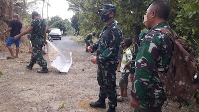 Kodim 1623/Karangasem Berjibaku Buka Akses Jalan  Akibat Gempa Bumi .