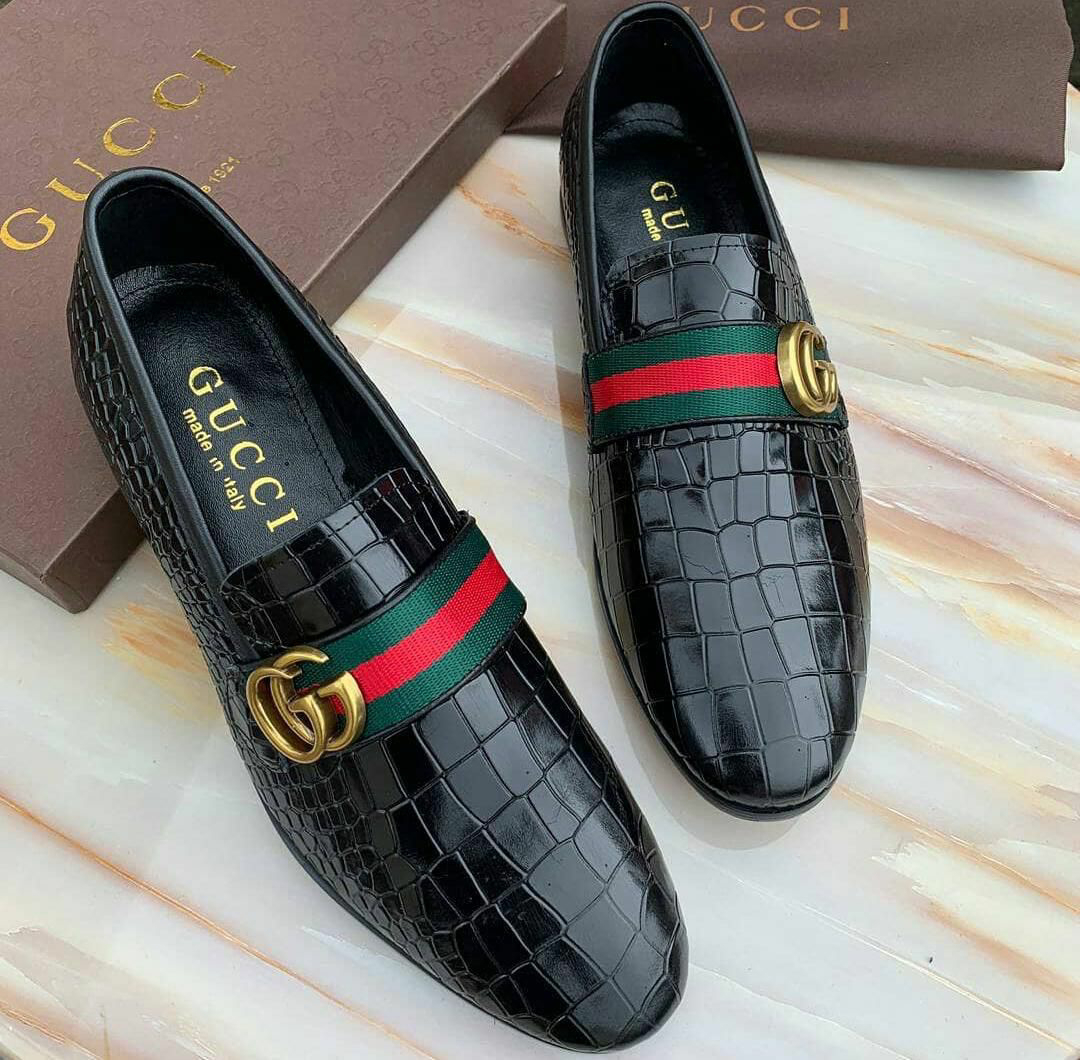 Gucci replica shoes for men Price 1250 Black glossy gucci gents shoes