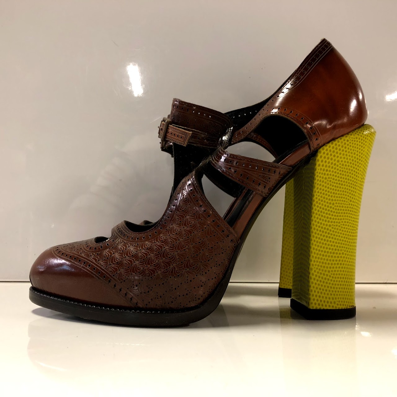 Fendi NEW Chartreuse Heeled Brogues