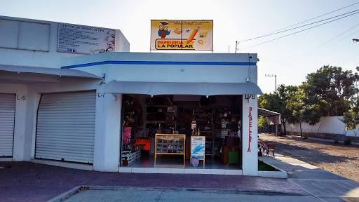 Papeleria La Popular, Chihuahua 1434, Local 8, San Rafael, 28048 Colima, Col., México, Tienda de regalos | COL