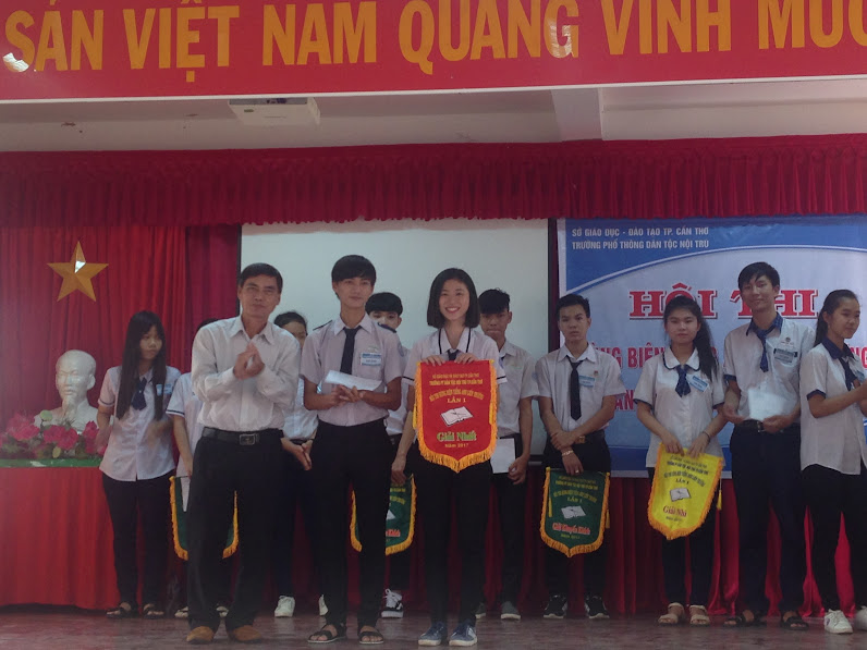 Trao thưởng giải nhất