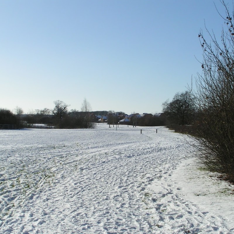 Tattenhoe_01 Snowy Park.jpg Tattenhoe_01 Snowy Park.jpg