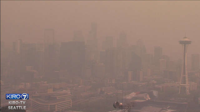 Smoke from the wildfires in B.C. and Eastern Washington obscures the Seattle, 20 August 2018. Photo: Morgan Palmer / KIRO-TV