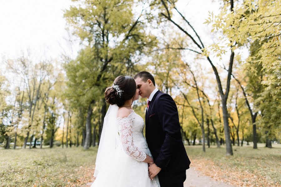 Fotógrafo de casamento Yulya Emelyanova (julee). Foto de 13 de novembro 2017