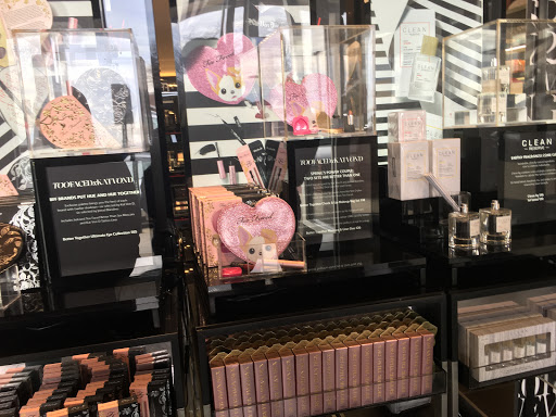 Cosmetics Store «SEPHORA», reviews and photos, 803 Friendly Center Rd b, Greensboro, NC 27408, USA