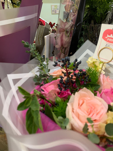 حياة وردة florist in تبوك