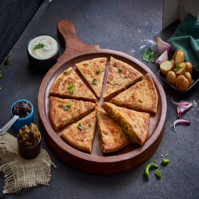 Stuffed Matar Paratha With Chutney Salad & Butter