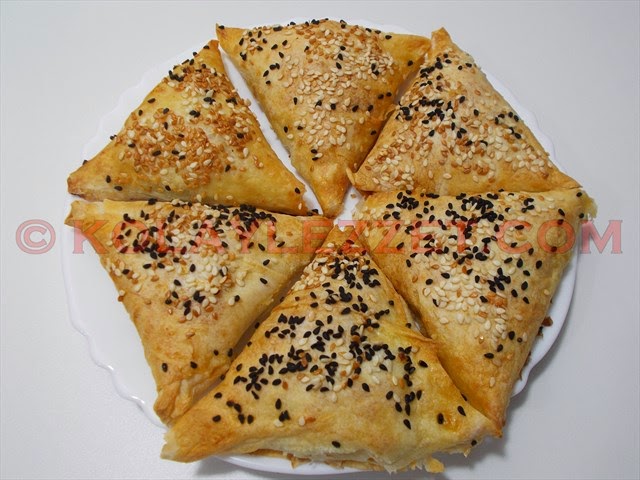 ISPANAKLI-PATATESLİ-ÜÇGEN-MUSKA-BÖREK