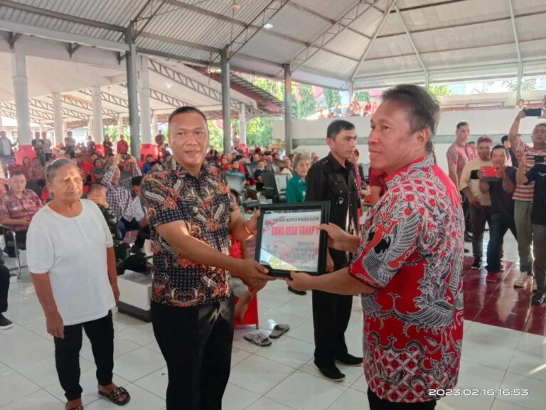 Bupati FDW Lanching Dandes dan BLT 2023. (Foto istimewa)