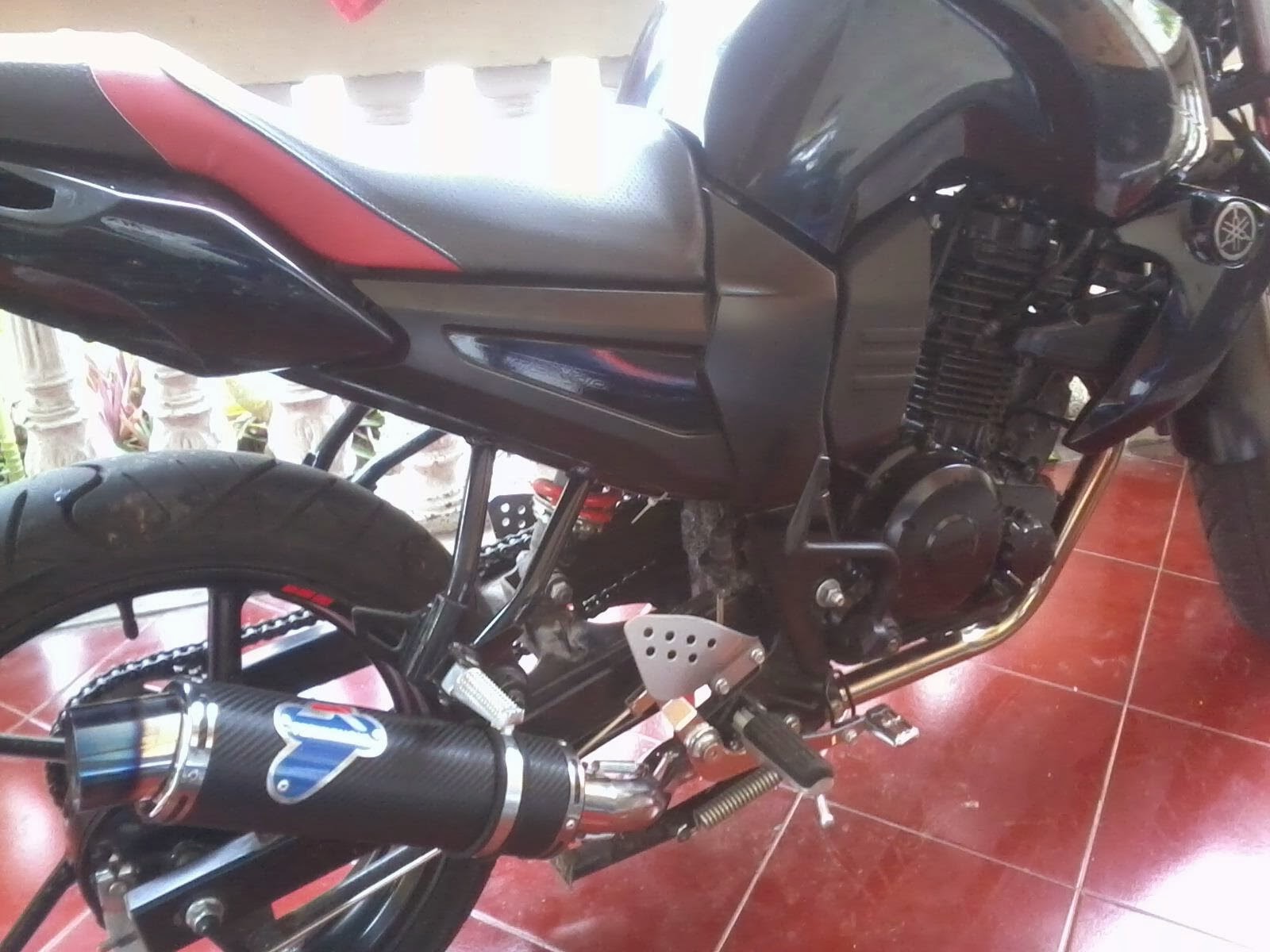 modifikasi honda cb150r street fighter