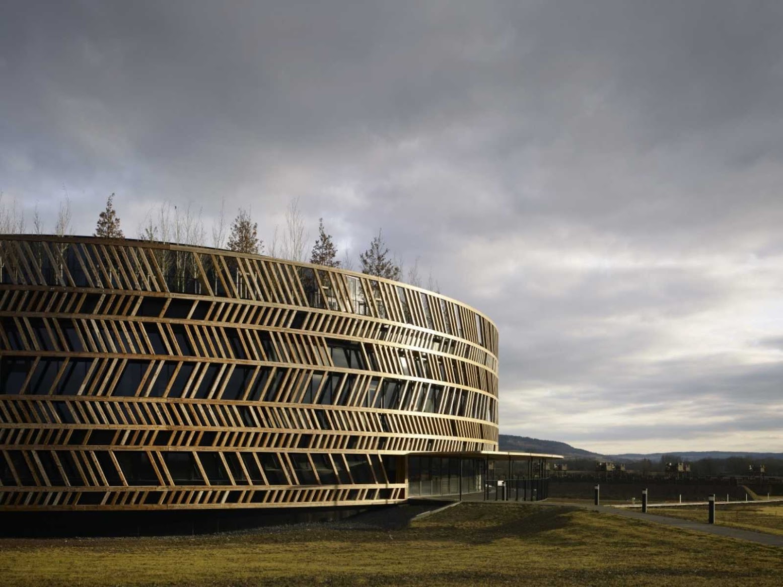 21150 Alise-Sainte-Reine, Francia: [MUSÉOPARC ALÉSIA BY BERNARD TSCHUMI ARCHITECTS]