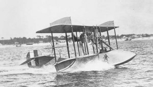 파일:Nose-Art-Curtiss_Flying-Boat-300x171.jpg