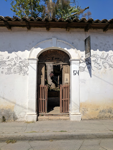 Taller Leñateros R.L., Favio Abelardo Paniagua 54, Barrio de Guadalupe, 29230 San Cristóbal de las Casas, Chis., México, Galería de arte | CHIS