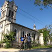 2012-08-22 09-30 Bagamoyo - najstarsza misja na wschodzie Afryki, z moimi gospodarzami Musa i Methiou.JPG