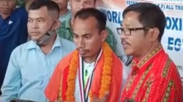 World Kick Boxing da Tripura gi Ajit Debbarma na mana fanglakpada magi Coach Alangbam Sanjay na haraoba fongdokkhre