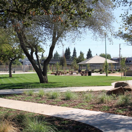 White Rock Community Park logo