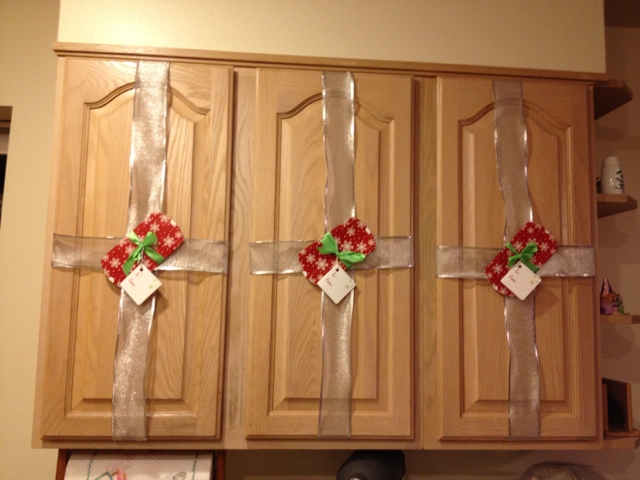 Yuen Yarn: Holiday Decorating Week and Cheap and easy ...
