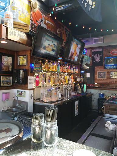 Restaurant «Tremont Street Bar & Grill», reviews and photos, 311 N Tremont St, Oceanside, CA 92054, USA