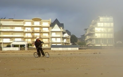 Vers l'estuaire de la Loire (Pornichet/LaBaule, St Brévin...) au fil du temps... - Page 19 Dirtsurfer_2015_11_18_059w