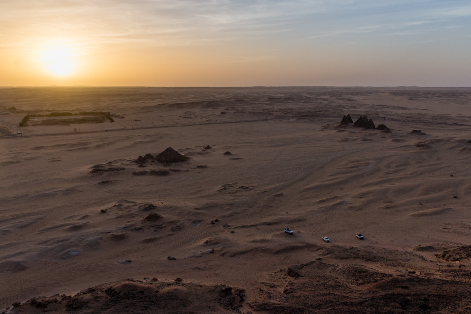 sahara desert sudan jebel barkal holy mountain kushite pyramids sahara desert sudan jebel barkal holy mountain kushite pyramids