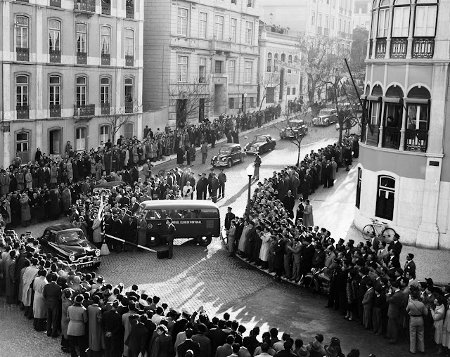 [1952%2520Rallye%2520de%2520Monte%2520Carlo%2520em%2520Lisboa.jpg]