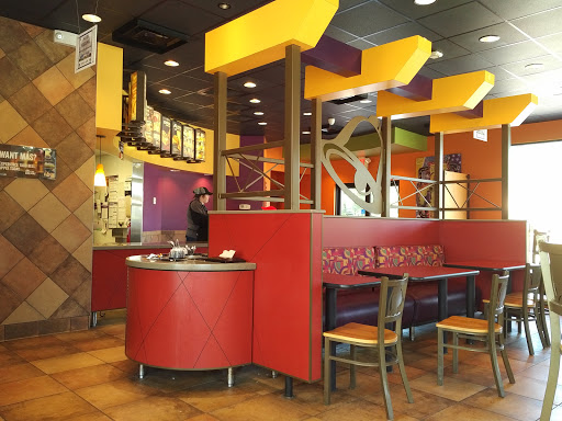 Mexican Restaurant «Taco Bell», reviews and photos, 2210 Orchard Lake Rd, Sylvan Lake, MI 48320, USA