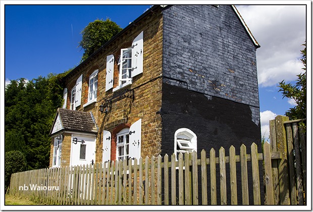 somerton lock cottage