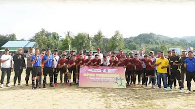 Wakil Bupati Kapuas Hulu Buka Tournamen Pinang Laka Cup Seson II di Kec.Pengkadan