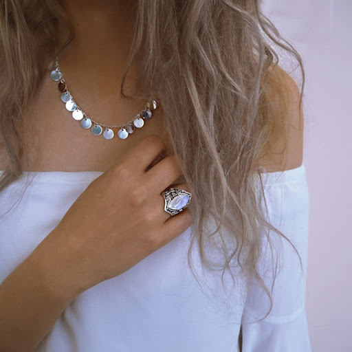Title 5, Antieke zilveren vintage maansteen ringarmband....