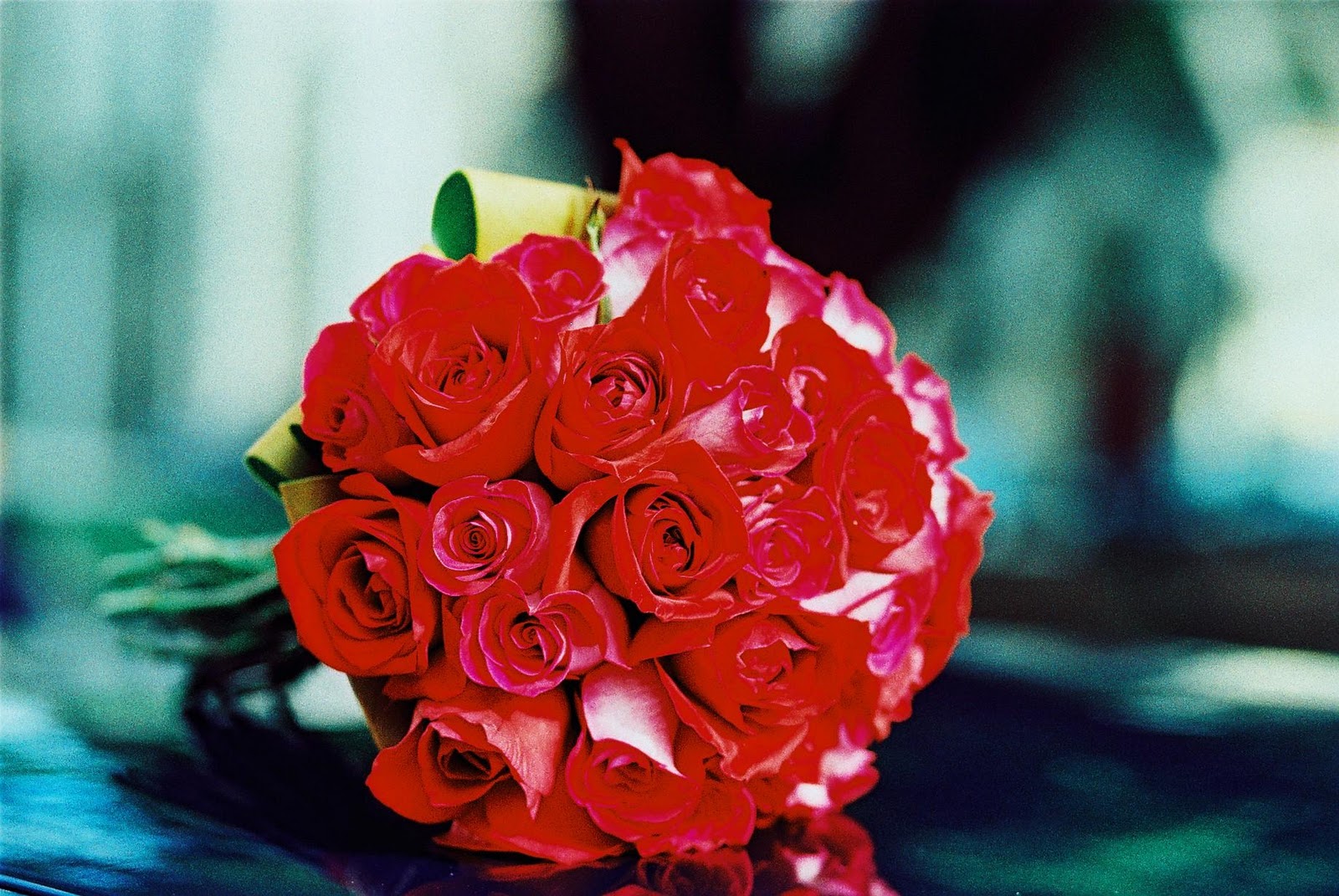 Mixed red rose bouquet