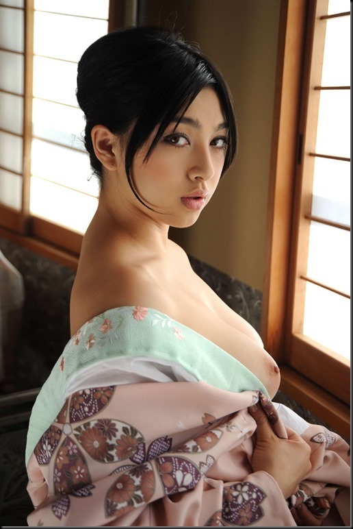 Saori Hara in Kimono_246748-0059