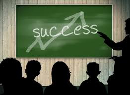 TOP 5 SUCCESS QUALITIES THAT A PERSON MUST HAVE;