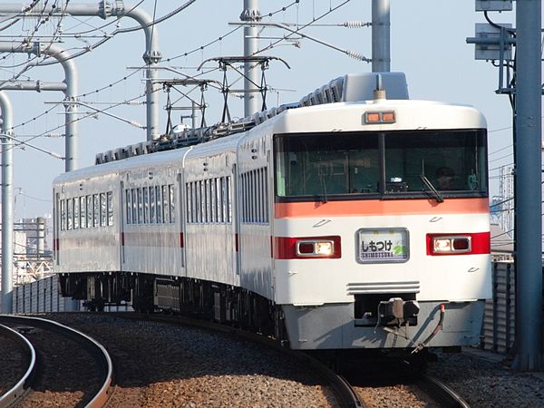 파일:external/upload.wikimedia.org/600px-TOBURAILWAY_SERIES350_352F_LTDEXP_SHIMOTSUKE.jpg