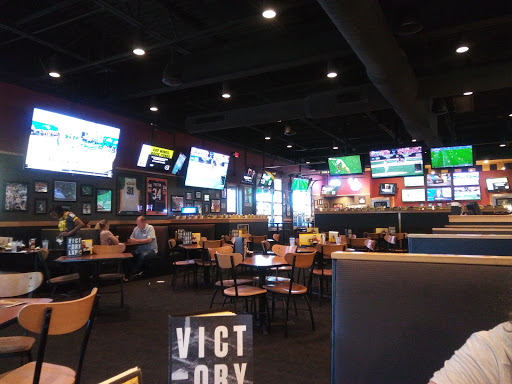 Chicken Wings Restaurant «Buffalo Wild Wings», reviews and photos, 2515 Southlake Mall, Merrillville, IN 46410, USA