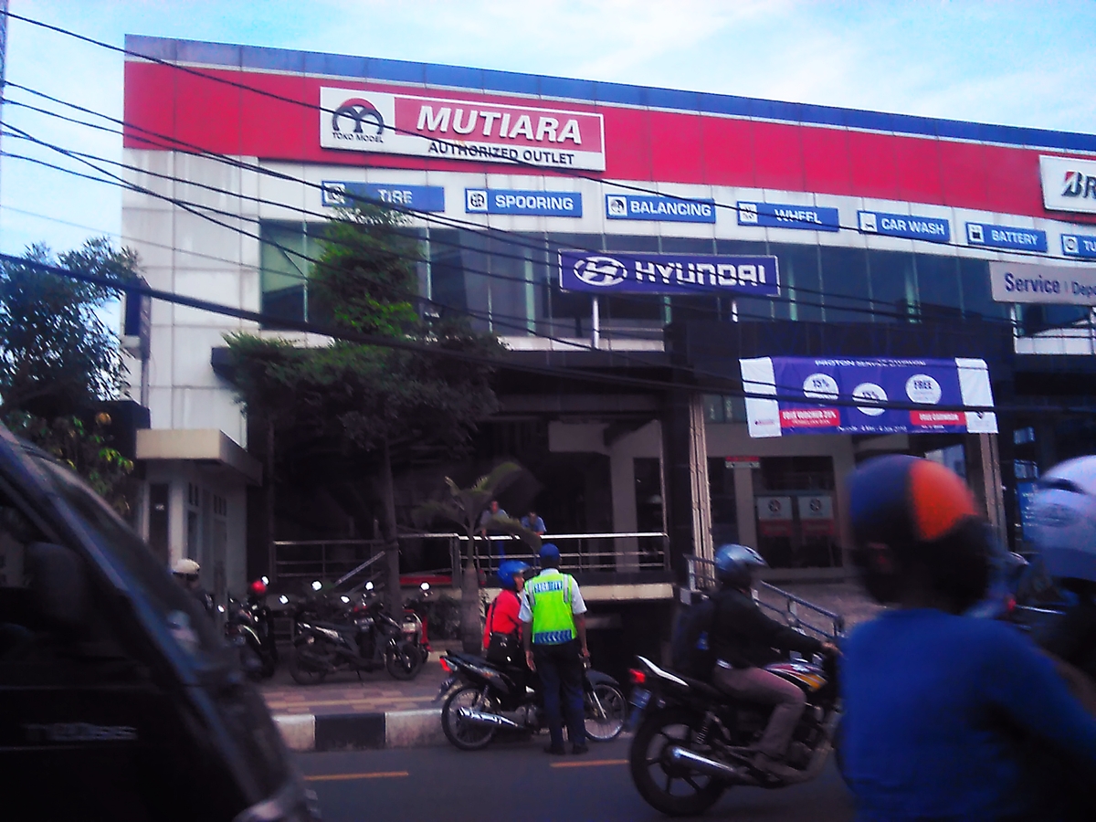 Mutiara Car Care Center Hyundai Service Depok  dan Toko  