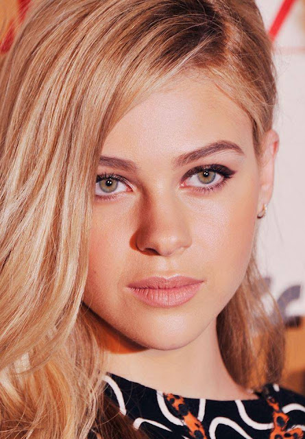 Nicola Peltz Profile Pics Dp Images