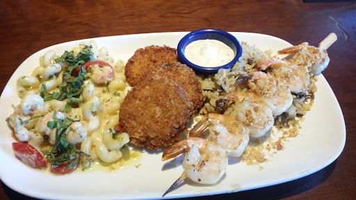 Seafood Restaurant «Red Lobster», reviews and photos, 2800 S Green Bay Rd, Mt Pleasant, WI 53406, USA